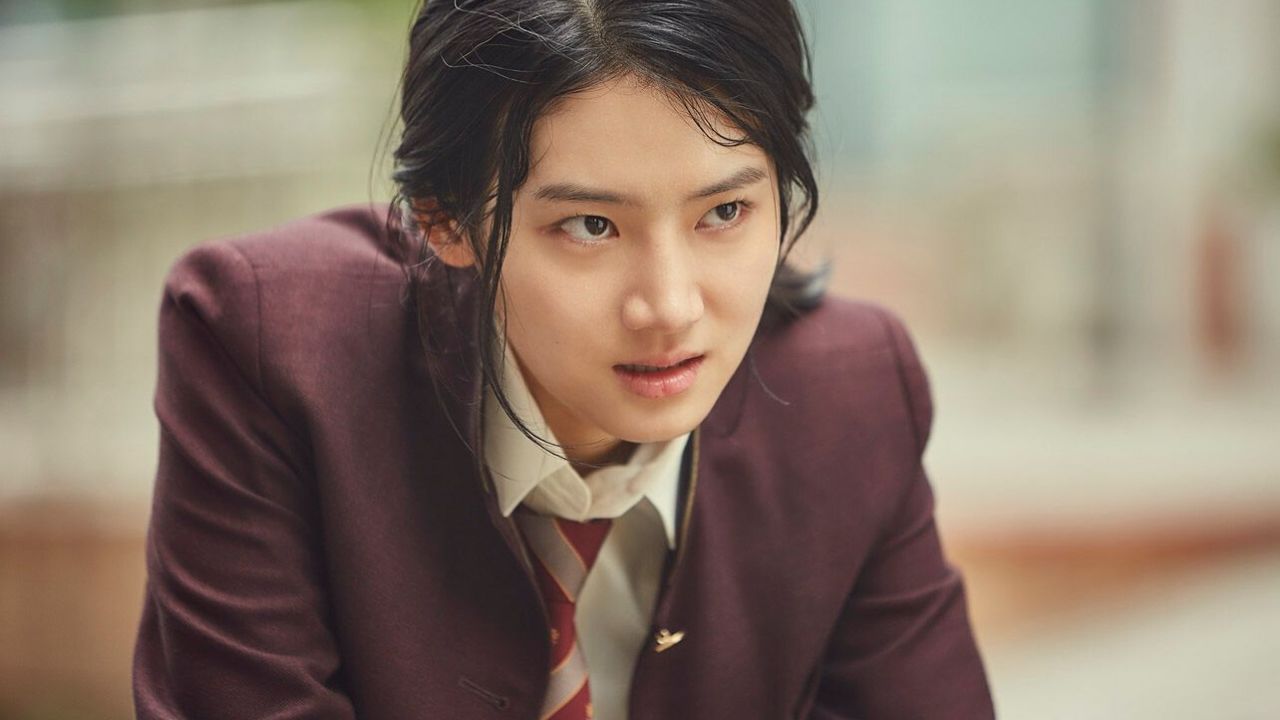 Park Ju Hyun como Gyu Ri em Extracurricular da Netflix